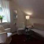 Charmantes Fuer 4 Personen Naehe Winterberg *